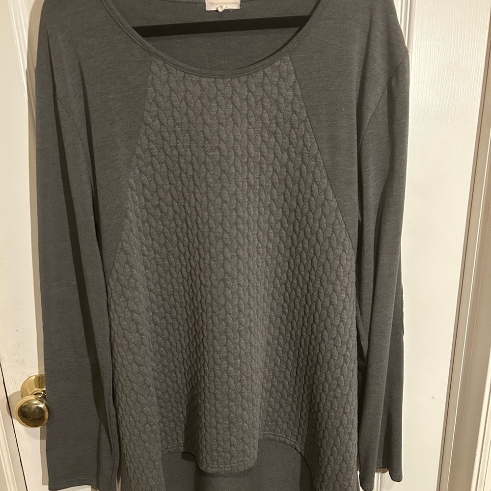Occasionally Made *XL* Gray Textured Long Sleeve Top